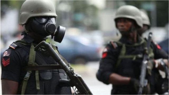 Police Officer in Nigeria Goes on Rampage, Shoots 5 People Dead